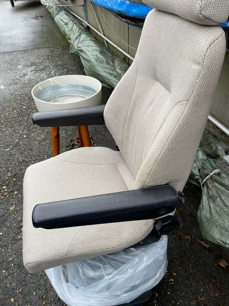 Boot stoel zonder voet in goede staat, Ophalen, Zo goed als nieuw, 50 tot 75 cm