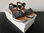 Dames slippers NIEUW maat 37, Ophalen of Verzenden, Nieuw, Slippers