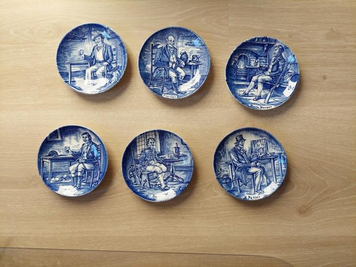 6 Antieke Wedgwood bordjes gedecoreerd met "Oude Beroepen", Antiek en Kunst, Antiek | Servies los, Ophalen of Verzenden