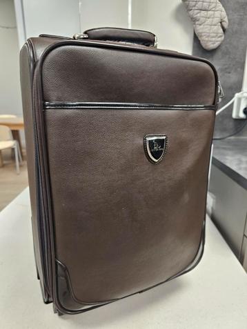 Luxe Bruine Koffer - Zo Goed Als Nieuw! beschikbaar voor biedingen