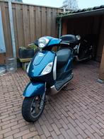 Piaggio fly 2010, Fietsen en Brommers, Scooters | Piaggio, Ophalen, Zo goed als nieuw, Zip