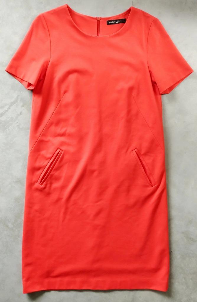 Comfortabel en elegante rode jurk van MARCCAIN, Kleding | Dames, Jurken, Zo goed als nieuw, Maat 38/40 (M), Rood, Knielengte, Ophalen of Verzenden