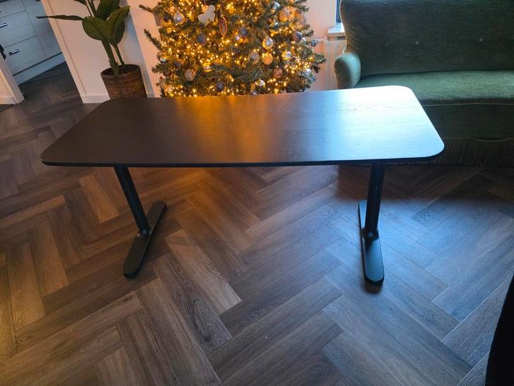 Bureau IKEA Bekant 140x60, Huis en Inrichting, Bureaus, Zo goed als nieuw, Bureau, In hoogte verstelbaar, Ophalen