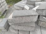 Gratis! Circa 350-400 betonstraatstenen antraciet 21x10x8, Tuin en Terras, Ophalen, Beton, 10 m² of meer, Klinkers