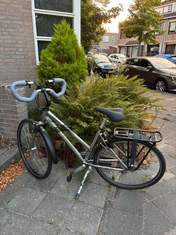 Giant fiets beschikbaar voor biedingen