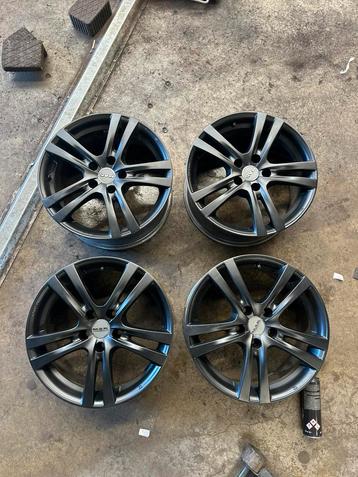 Audi,Mercedes,Volkswagen 17 inch velgen 5x112 matzwart beschikbaar voor biedingen