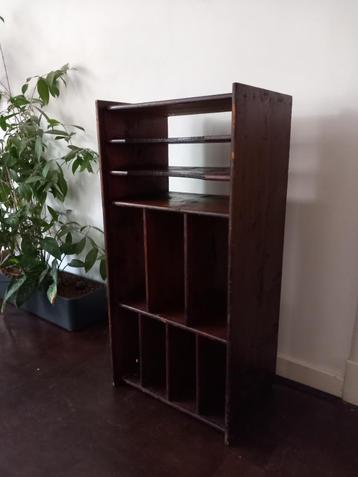 vintage Franse vakkenkast, platenkastje postkastje lectuur   beschikbaar voor biedingen