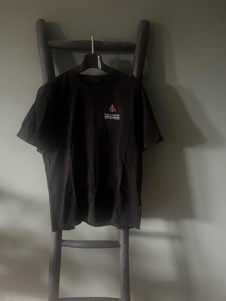 Zwart Hallinger t-shirt XL tee black shirtjes, Kleding | Heren, T-shirts, Zo goed als nieuw, Maat 56/58 (XL), Zwart, Verzenden