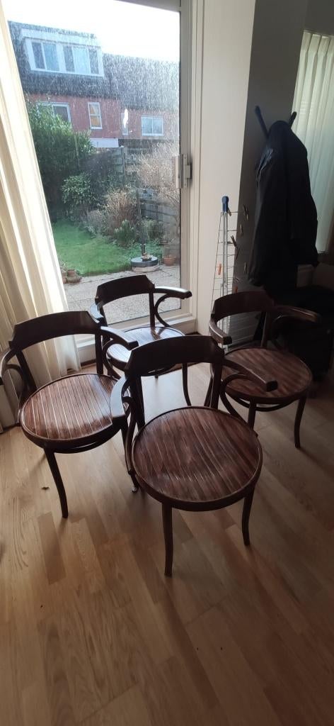 4 bistro stoelen + eettafel., Ophalen, Gebruikt, 4 tot 6 stoelen
