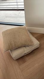 2 leuke kussens matraskussen en jute, Huis en Inrichting, Woonaccessoires | Kussens, Ophalen of Verzenden, Zo goed als nieuw, Vierkant
