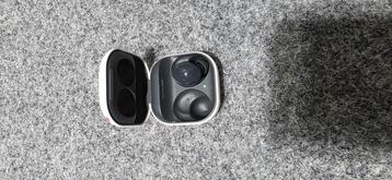 Samsung Galaxy buds2. Alleen rechts oordopje beschikbaar voor biedingen