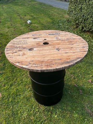 Olievat statafels - Industrieel design beschikbaar voor biedingen