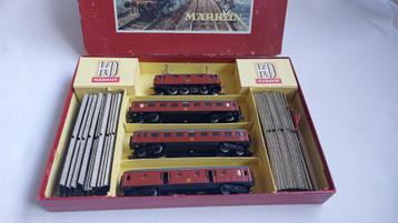 Set Märklin 3118 van de Zweedse SJ  beschikbaar voor biedingen