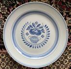 Arabia Blue Rose Bord, Gebruikt, Keramiek, Ophalen of Verzenden, Bord(en)