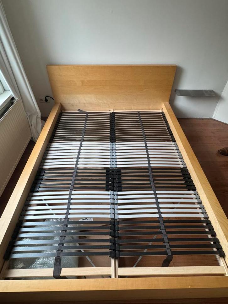 IKEA Malm 140x200 evt met Matras en Felman topper, Huis en Inrichting, Slaapkamer | Bedden, Zo goed als nieuw, Tweepersoons, 140 cm