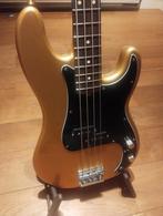 Squier Aztec Gold Precision bass met Fender Player neck, Muziek en Instrumenten, Snaarinstrumenten | Gitaren | Bas, Ophalen of Verzenden