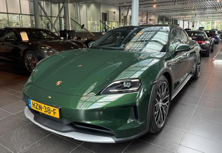 Porsche Taycan 4 Cross Turismo MJ26 - €22K onder nieuwprijs, Auto's, Porsche, Particulier, Taycan Cross Turismo, 360° camera, 4x4