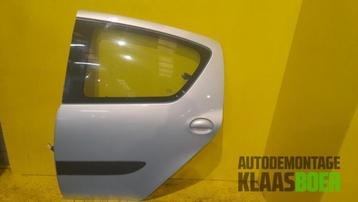 Portier 4Deurs links-achter van een Toyota Aygo beschikbaar voor biedingen