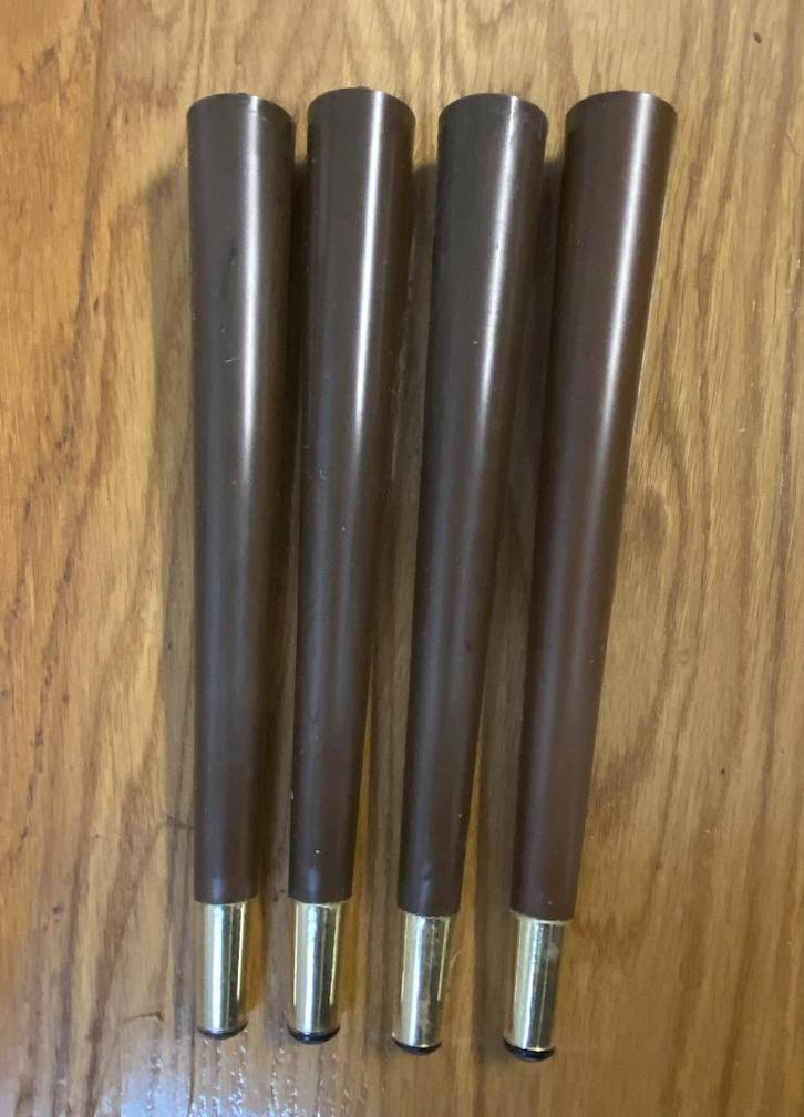 60 jaren vintage tafel poten met voetdoppen erop OLD STOCK, Huis en Inrichting, Tafelonderdelen, Zo goed als nieuw, Tafelpoot