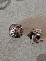 Pandora dolfijn en vlinder. In nieuwstaat., Sieraden, Tassen en Uiterlijk, Bedels, Verzenden, Pandora, Zo goed als nieuw, 2 of 3 bedels