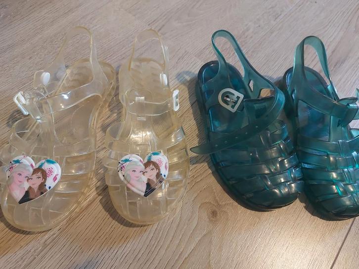 Zwemschoenen maat 28 Elsa/ frozen en groen, Kinderen en Baby's, Kinderkleding | Kinder-zwemkleding, Zwemschoenen, Meisje, Ophalen