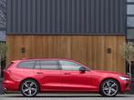 Volvo V60  T8 390PK Twin Engine  / AWD /  R Design / LED, Auto's, Automaat, Gebruikt, 4 cilinders, Vierwielaandrijving