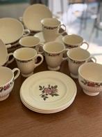 Wedgwood Briar Rose Servies - 22 Delig, Huis en Inrichting, Keuken | Servies, Ophalen, Gebruikt, Wedgwood, Kop(pen) en/of Schotel(s)