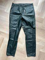 Aaiko PU broek groen maat M, Kleding | Dames, Broeken en Pantalons, Maat 38/40 (M), Aaiko, Ophalen of Verzenden, Lang