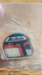 Pin Marlboro, Ophalen of Verzenden, Zo goed als nieuw, Merk, Speldje of Pin