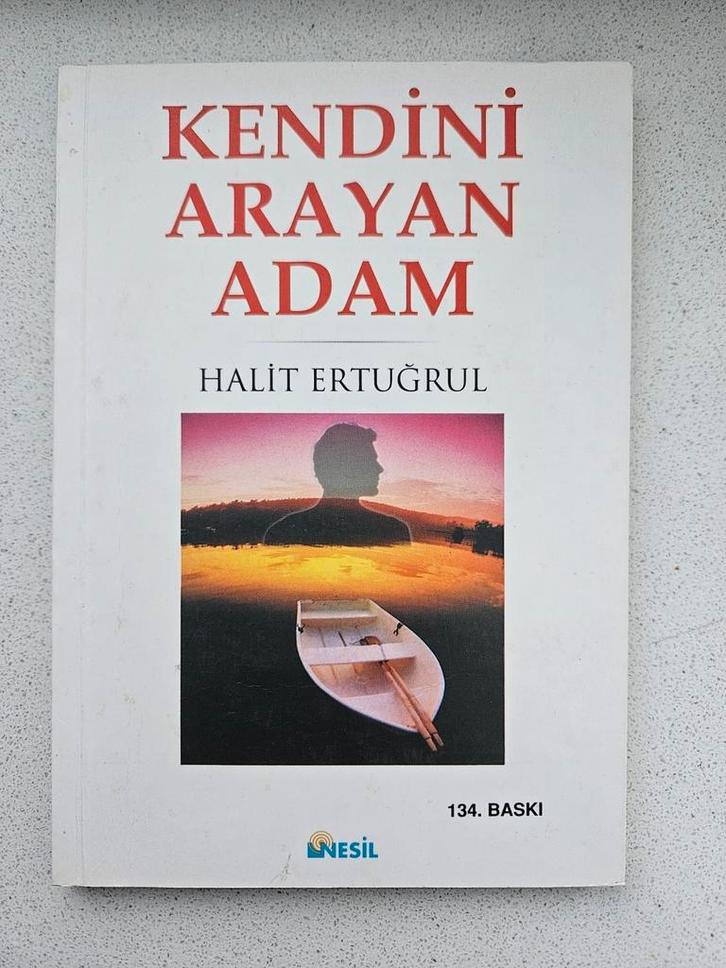 Kendini Arayan Adam; Halit Ertuğrul, Boeken, Romans, Zo goed als nieuw, Verzenden