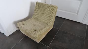 Vintage kinderstoeltje groen ribfluweel beschikbaar voor biedingen