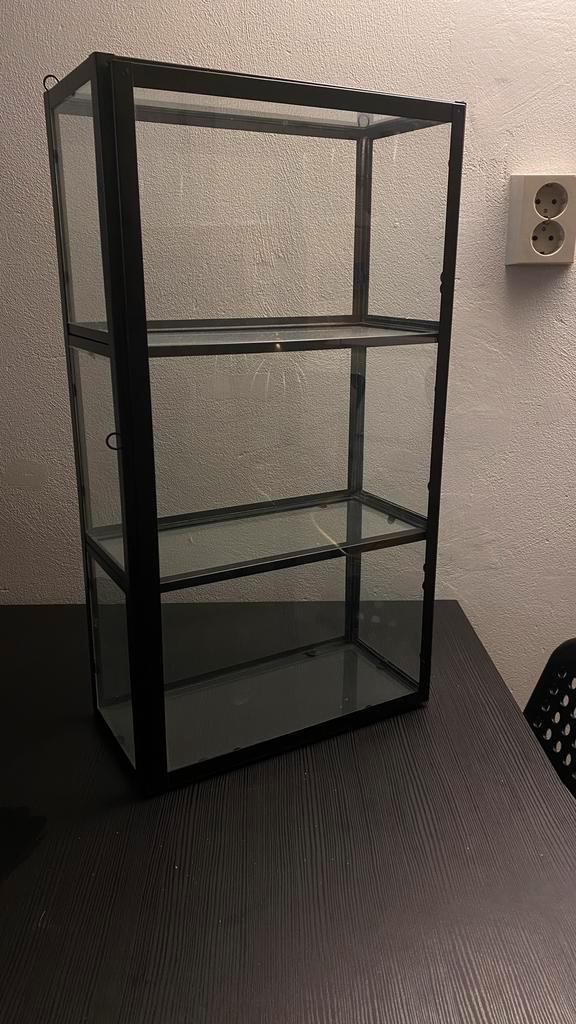 Zwart mooi kastje, Huis en Inrichting, Kasten | Vitrinekasten, Zo goed als nieuw, Minder dan 100 cm, Minder dan 50 cm, 25 tot 50 cm