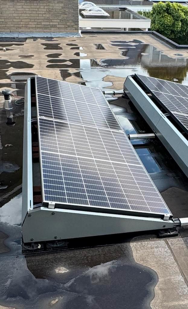 Flatfix Fusion montage met 2 Trina 340Wp zonnepanelen, Doe-het-zelf en Verbouw, Overige Doe-het-zelf en Verbouw, Zo goed als nieuw