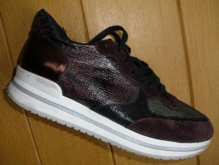 AMA Brand sneakers maat 39, Kleding | Dames, Schoenen, Zo goed als nieuw, Sneakers of Gympen, Overige kleuren, Ophalen of Verzenden