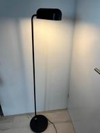 Stijlvolle zwarte vloerlamp, Strak, Gebruikt, Ophalen of Verzenden, Metaal