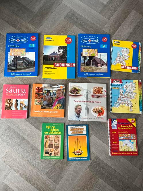 Diverse Atlassen en Landkaarten Nederland, Boeken, Atlassen en Landkaarten, Gelezen, Overige atlassen, Nederland, 2000 tot heden