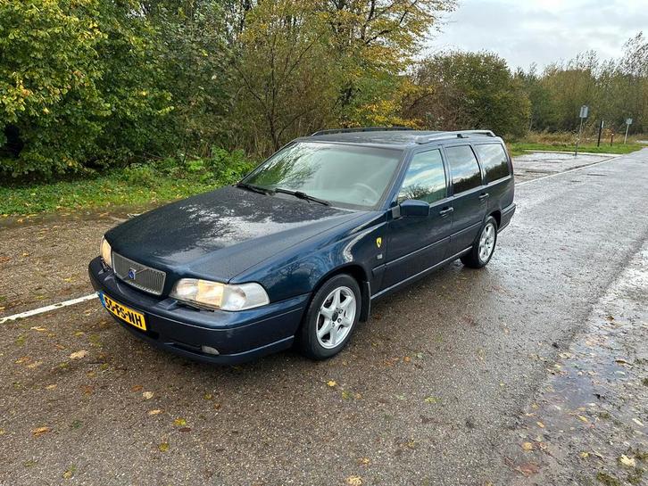 Volvo V70 2.4 180pk 2000 Blauw, Auto's, Volvo, Particulier, V70, ABS, Airconditioning, Bluetooth, Boordcomputer, Centrale vergrendeling