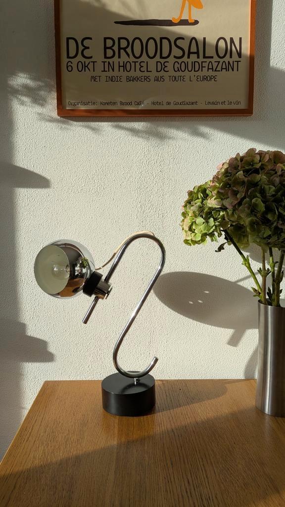 Reggiani eyeball table / bureau lamp – Italian vintage icon, Huis en Inrichting, Lampen | Tafellampen, Gebruikt, Minder dan 50 cm