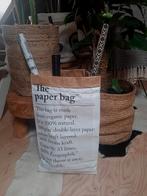 The Paper Bag Engelse  en Franse tekst, Ophalen of Verzenden, Gebruikt