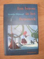 Lieneke Dijkzeul - een bezem in het fietsenrek, Ophalen of Verzenden, Nieuw, Fictie algemeen