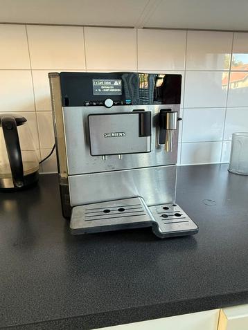 Koffiemachine Siemens EQ8 Serie300(nette staat) beschikbaar voor biedingen