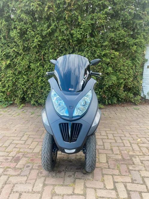 Custom Piaggio MP3 - 2010 - 400cc - akrapovic -, Fietsen en Brommers, Scooters | Piaggio, Zo goed als nieuw, Overige modellen