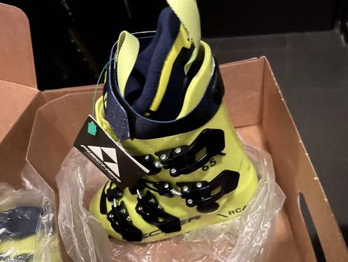 Kind race skischoenen 20.5 Fischer RC4 65 (EU maat 32), Sport en Fitness, Skiën en Langlaufen, Nieuw, Schoenen, Skiën, Fischer