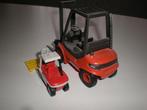 Twee metalen miniatuur vorkheftrucks Linde, Ophalen of Verzenden, Zo goed als nieuw, Overige typen, Overige merken
