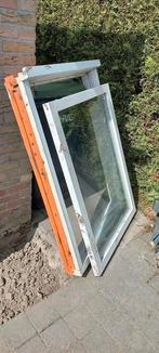 Raamkozijn met draairaam, Doe-het-zelf en Verbouw, Kozijnen en Schuifpuien, Gebruikt, Raamkozijn, Ophalen of Verzenden, 75 tot 150 cm