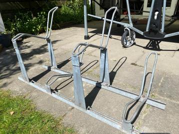 Fietsenrek gegalvaniseerd beschikbaar voor biedingen