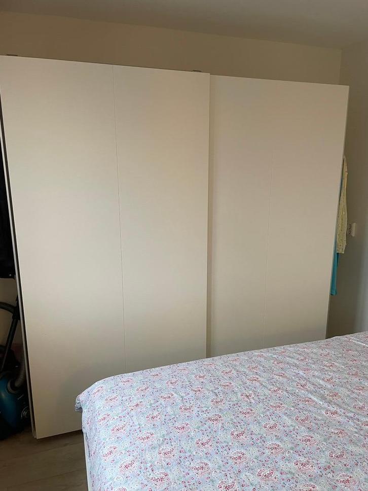 ruime witte IKEA kledingkast met schuifdeuren., Huis en Inrichting, Kasten | Kledingkasten, Gebruikt, 200 cm of meer, 200 cm of meer
