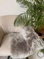 Schapenvacht groen, Huis en Inrichting, Fauteuils, Ophalen of Verzenden, Zo goed als nieuw, 50 tot 75 cm