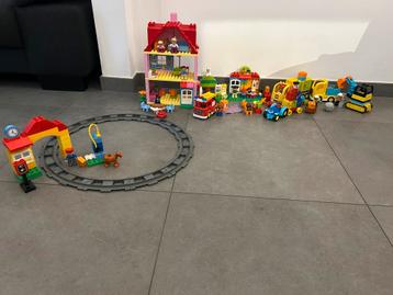 Leuk pakket Lego duplo beschikbaar voor biedingen