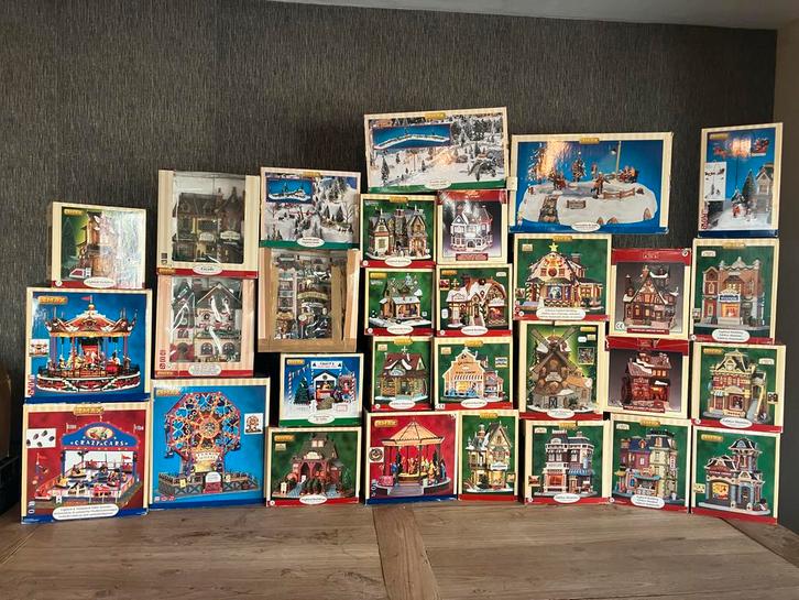 Lemax Kerstdorp zeer compleet zie text, Diversen, Kerst, Zo goed als nieuw, Ophalen